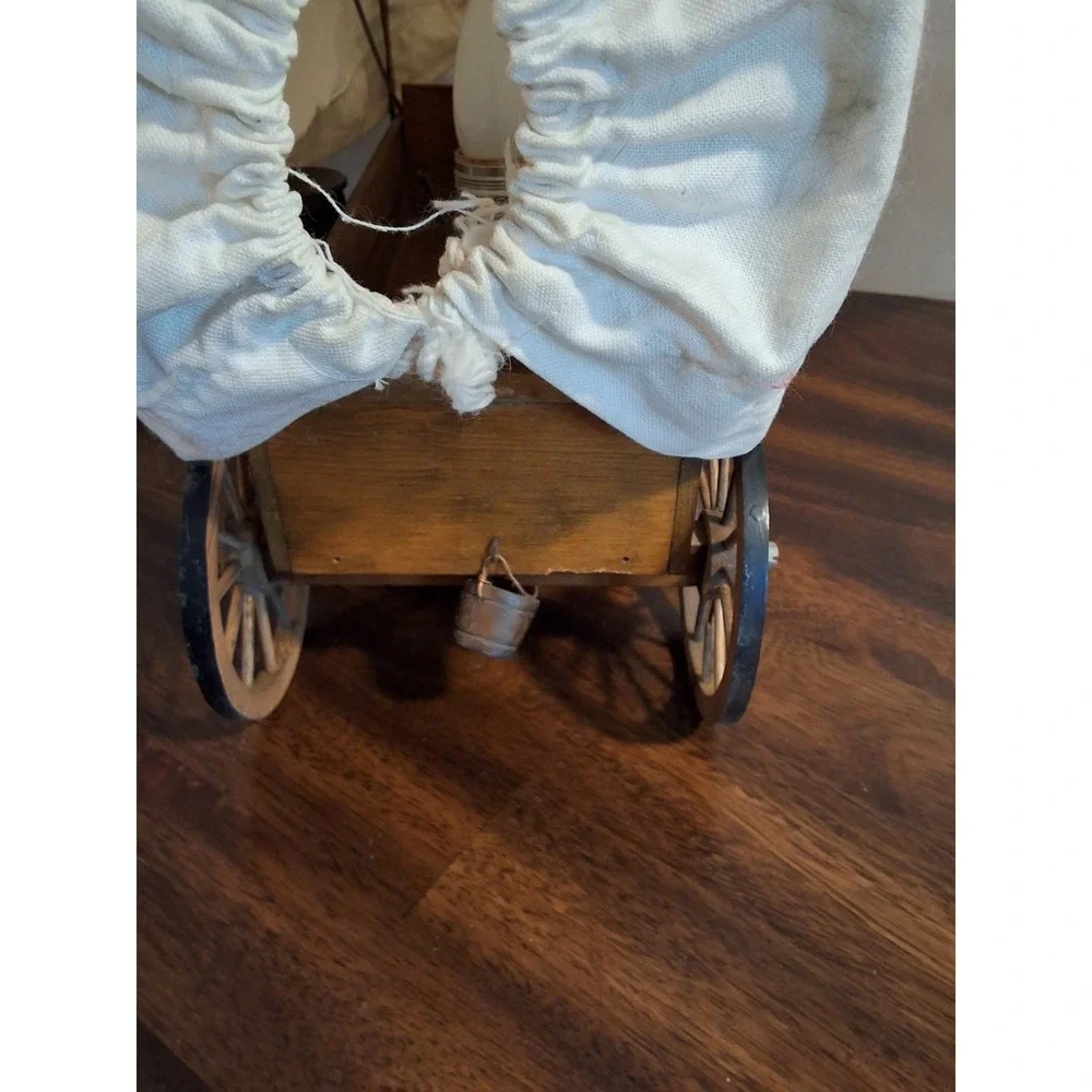Wagon vintage wooden